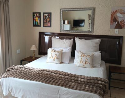 Luxury Couples Room Double Bed, en-suite — African Sky Guest House