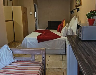 Family Unit: Interleading Door — African Sky Guest House