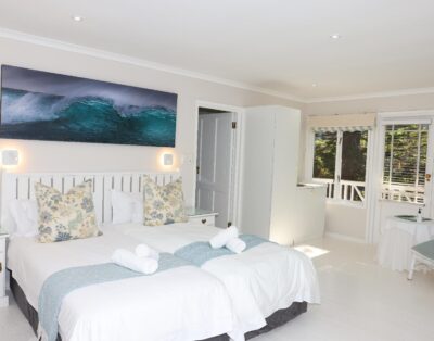 Superior upper deck garden view — Brenton Beach House