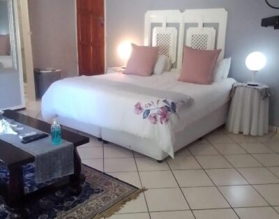 Self-catering Unit upstairs — Heatherdale Guest House