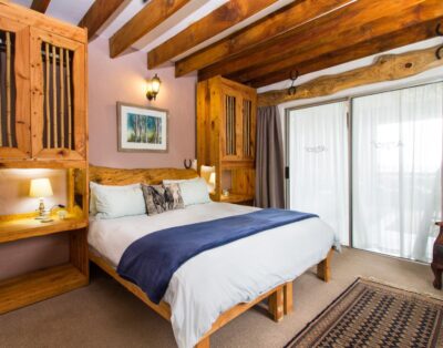 Deluxe Double Room — TNiqua Stable Inn