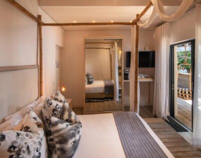 Deluxe Room – The Wedge — The Bungalow