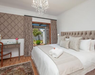 Comfort King Room 4 — Villa Venusta