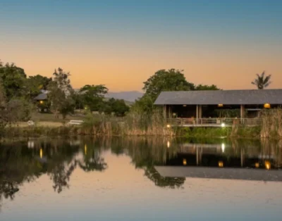 Petite King Room with Tub and Shower — Belle Balance Bush Lodge