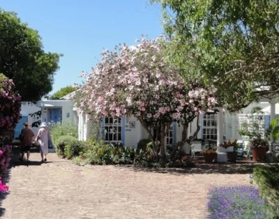Garden Cottage (Bungalow) — Eastbury Cottage