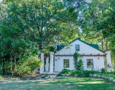 Deluxe Garden View Suite 1 — Le Manoir de Brendel