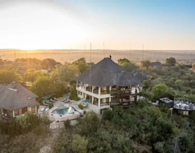 Bushman King Suite — Makumu Private Game Lodge