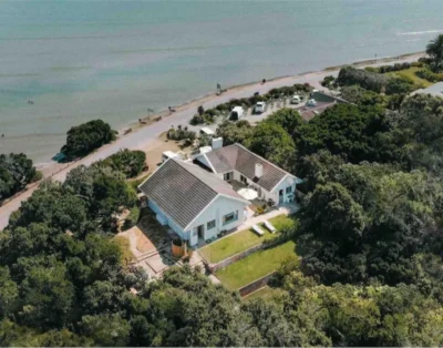 Seaside Cottage – Leisure Collective